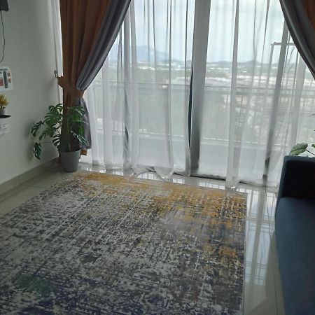 Fz Almyra Homestay Kajang Bagian luar foto